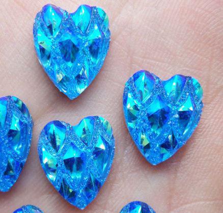 MAD11 - Scrapbooking csillogós kék szív alakú műanyag gyöngy 17mm