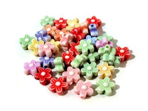 MAD23 - Műanyag virág gyöngy Ø8mm - 100db-os mix