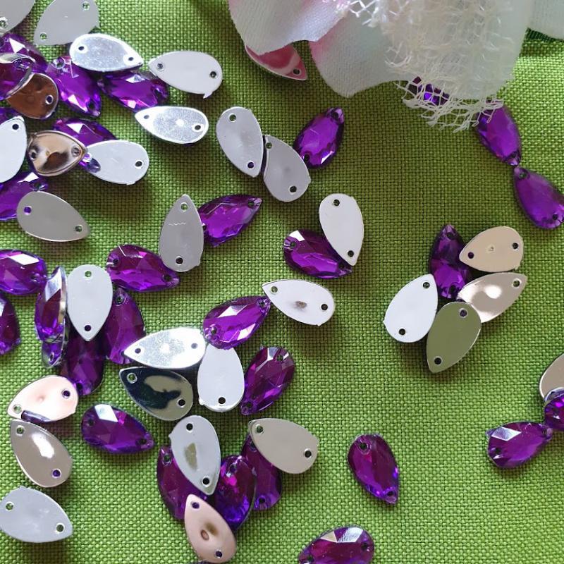 MAD54 - Scrapbooking lila színű csepp alakú csiszolt kő  8x12mm