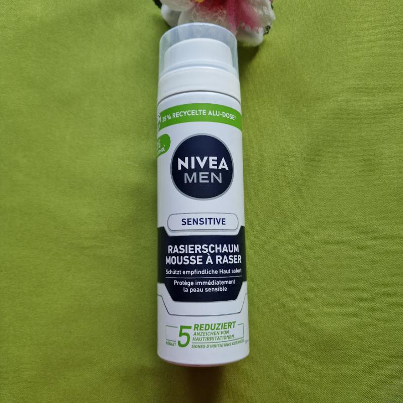 MEN02 - Nivea men sensitve rasierschaum - borotvahab érzékenybőrre, 200ml-es