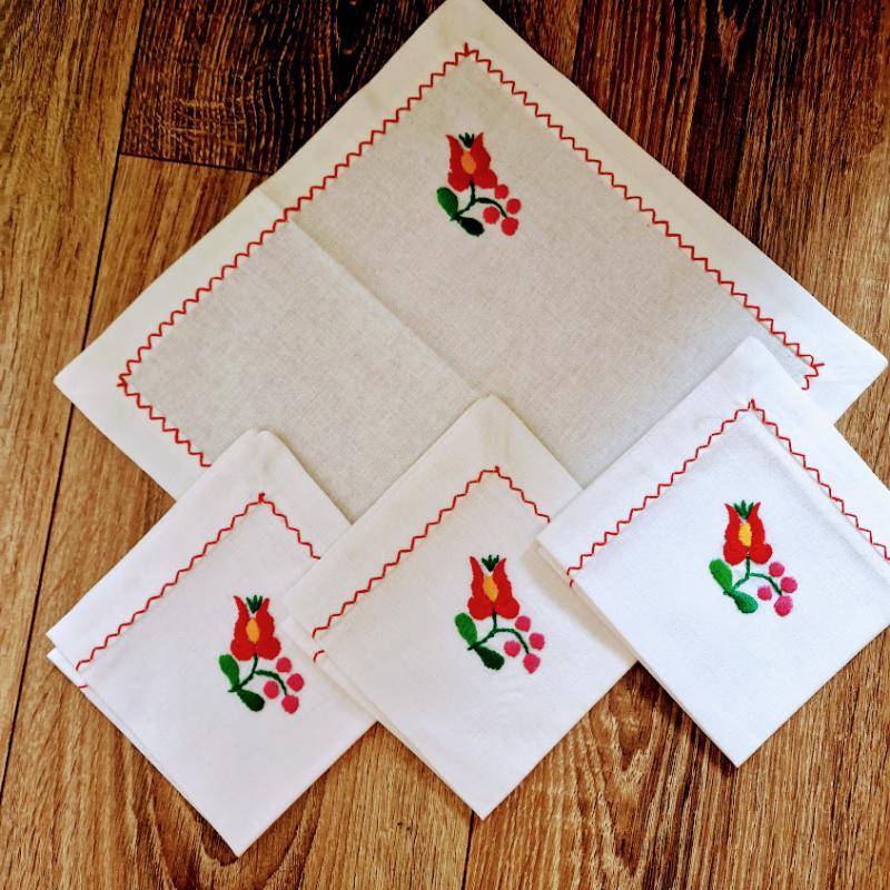 OTT51 - Handmande - 4db-os Matyó mintás hímzett szalvéta szett 25x25cm