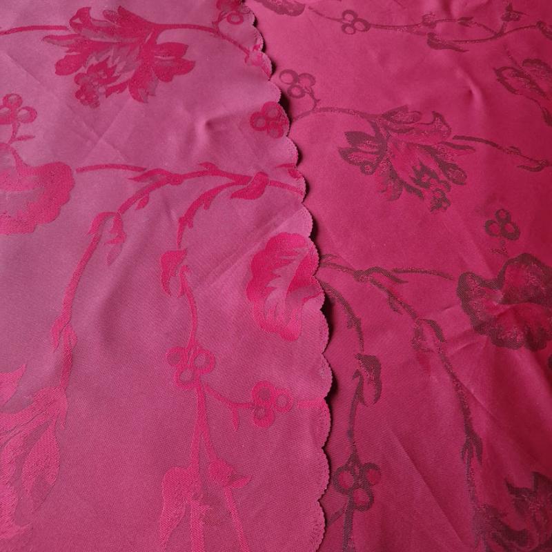 OTT98 - Bordó kétoldalas selyem asztalterítő 160 cm kör alakú