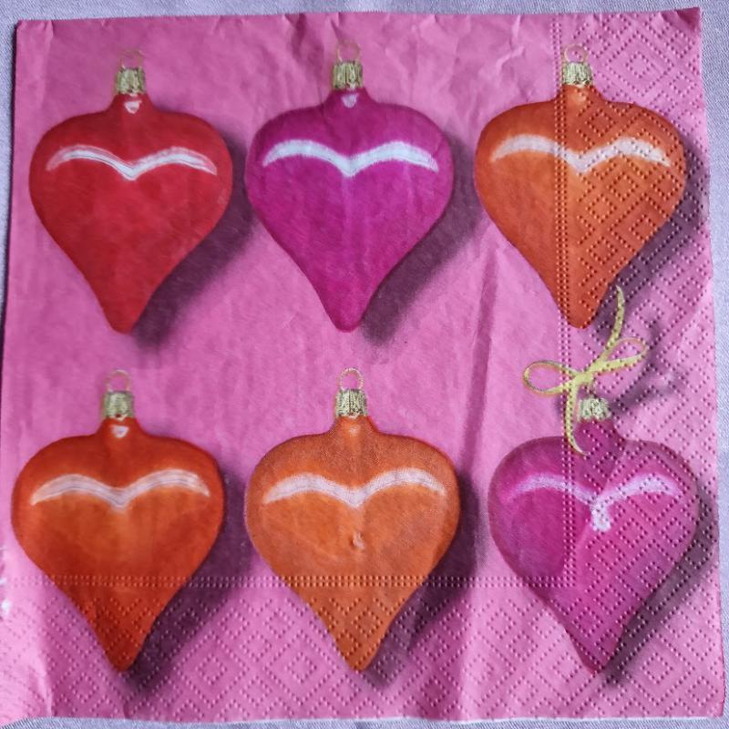 SZV109 Dekoupage - Pink alapon szív karacsonyfa díszek 3 rétegű szalvéta