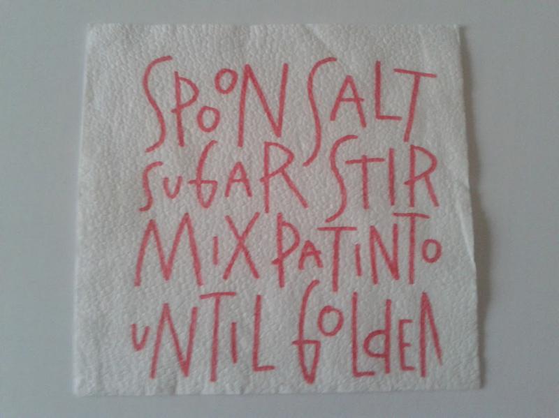 SZV192 Dekoupage - Retro: világos fehér alapon piros felírat 1 rétegű szalvéta