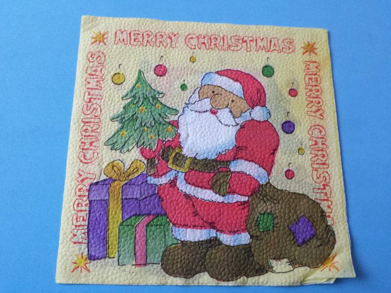 SZV31 Dekoupage - Mikulás ajándékokkal sárga alapon 1 rétegű szalvéta