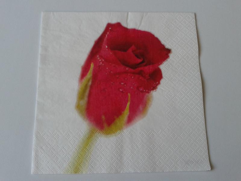 SZV35 Dekoupage - Piros rózsabimbó 3 rétegű szalvéta