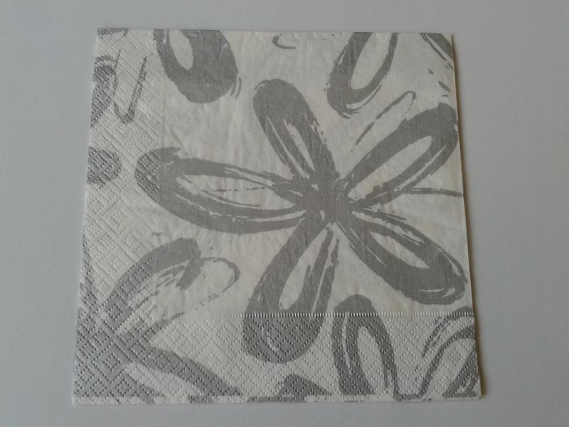 SZV44 Dekoupage - Ezüst virágok 3 rétegű szalvéta