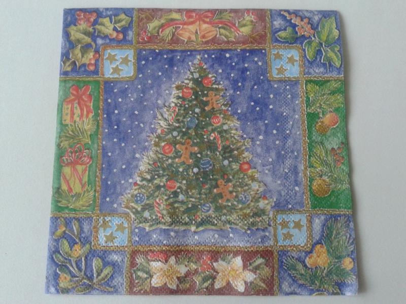 SZV72 Dekoupage - Karácsonyfa díszített széllel 3 rétegű szalvéta