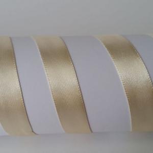 13SZS03 - 13mm-es szatén szalag – krém 3.