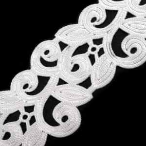 20SZK12 - 22mm-es fehér inda mintás, kivágott Esküvői szatén szalag