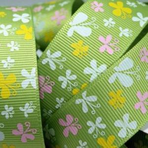 25SZR09 - 25mm-es pillangó mintás ripsz szalag - zöld