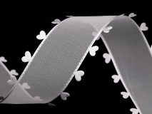 40SZK26 - 40mm-es fehér organza szalag kivágott szatén szívekkel a szélén
