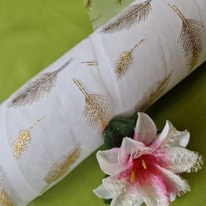 80SZOM19 - 80mm-es organza szalag arany levél mintás