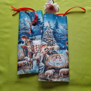 DCS124C - Mária a kisdeddel és karácsonyfával mintás textil ajándéktasak, mikulás zsák, bortartó, pezsgő  csomagoló