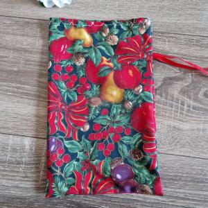 DCS91 - Karácsonyi mintás mikulás zsák, ajándéktasak - alma, körte, szilva, masni