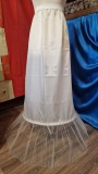 ESKÜVŐ ASZ90 - 52cm-es 1 körös fodros ekrü selyem menyasszonyi alsószoknya, abroncs tüll fodorral