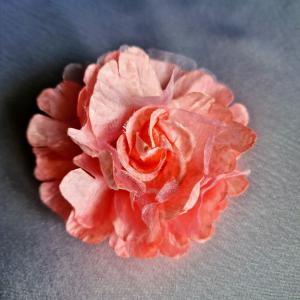 ESKÜVŐ BCS08 - Kitűző, bross, hajcsat - Kb. 9cm-es rózsaszínű virág