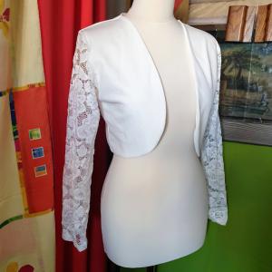 ESKÜVŐ BOL57 - Fehér menyasszonyi hosszú csipkés ujjú boleró