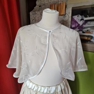 ESKÜVŐ BOL69 - Elegáns hímzett ekrü muszlin boleró, pelerin