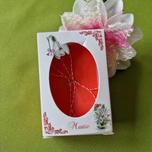 ESKÜVŐ DCS85 - Négyszög formájú tavasz köszöntő doboz - fehér/piros