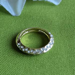 ESKÜVŐ GYR37 - Apró strasszköves eljegyzésű acél jegygyűrű