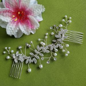 ESKÜVŐ HAD230 - Menyasszonyi strasszos, gyöngyös dupla hajfésűs hajdísz - ezüst alap