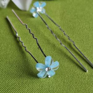 ESKÜVŐ HAD235 - Világoskék színű strasszköves hajtű