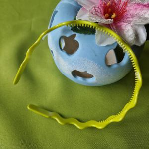 ESKÜVŐ HPT47 - 12mm-es zöld hullámos műanyag hajpánt, hajráf