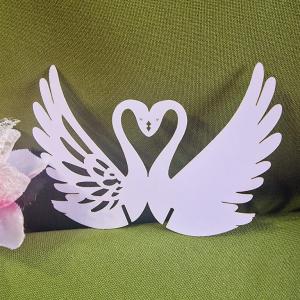 ESKÜVŐ KIEG16 - Esküvői lézervágott ültetőkártya - Hófehér hattyúpár