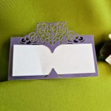 ESKÜVŐ KIEG20 - Esküvői ültetőkártya - Lila díszítésű fehér lappal