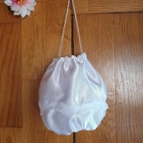 ESKÜVŐ MSZ01 - Menyasszonyi szütyő, tatyó hullámos csipkés fehér szatén