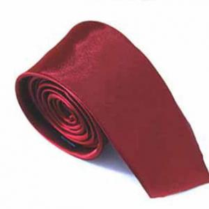 ESKÜVŐ NYK17 - Vékonyított típusú borvörös színű szatén nyakkendő