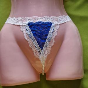 FEN110C - Női fehérnemű - Csipkés, gyöngyös G-string tanga bugyi