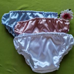 FEN120 - 3db Fecske tipusú FÉRFI szatén bugyi, alsónadrág - fehér, rózsa, kék
