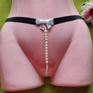 FEN55A - Női fehérnemű - Ezüst masnis, gyöngyös G-string tanga bugyi