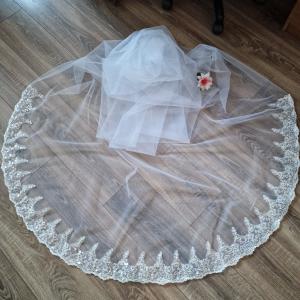 FTY143 - 1 rétegű, hímzett, filtteres, csipkés szélű Hófehér menyasszonyi fátyol 300x150cm