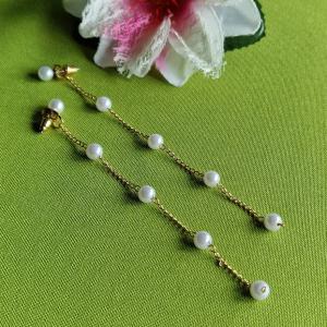 FÜL157 - Arany színű láncos gyöngyös beszúrós fülbevaló