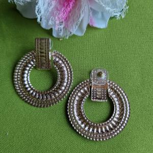 FÜL46 - Rosegold színű beszúróskarika fülbavaló ajándék rógzítővel