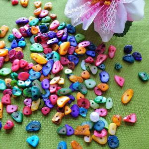 GYÖ01 - Különböző méretű és színű üveg gyöngyök