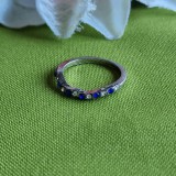 GYR89 - Királykék és kristály strasszköves ezüst színű acél karikagyűrű