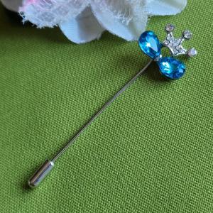 Hajtókatű, kitűző HAT05 - Strasszköves Kék korona 20x75mm