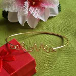 KAR77 - Arany színű acél Karkötő LOVE összekötővel