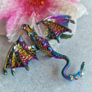 Kitűző, bross BRO269J - Tűzzománcos szivárvány színű repülő sárkány kb. 75x65mm