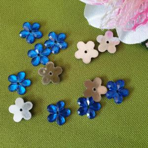 MAD29 - Királykék színű műanyag virág gyöngy Ø11mm