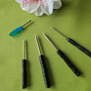 Mágneses csillag csavarhúzó finom munkákhoz - 2mm-es