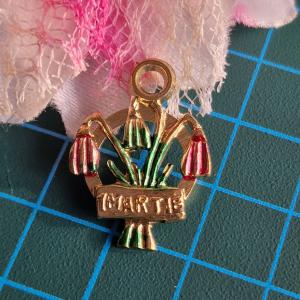 MED125 - Tavasz köszöntő virágok medál 19x25mm