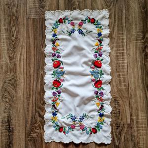 OTT46 - Handmande - Matyó mintás hímzett asztali futó, terítő 75x38cm
