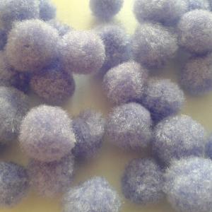 POM15 - kb. 15mm-es pompon - levendula lila