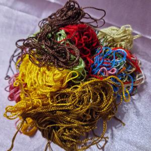 RÖV34 - 30g-os minőségi német hímzőfonal csomag