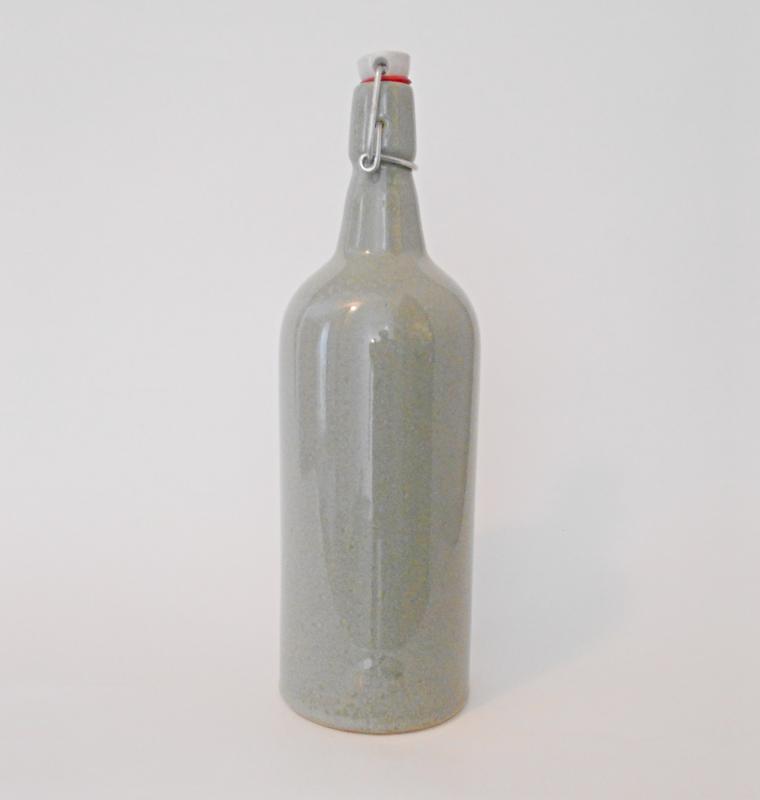 1,5 l-es csatos palack, cement